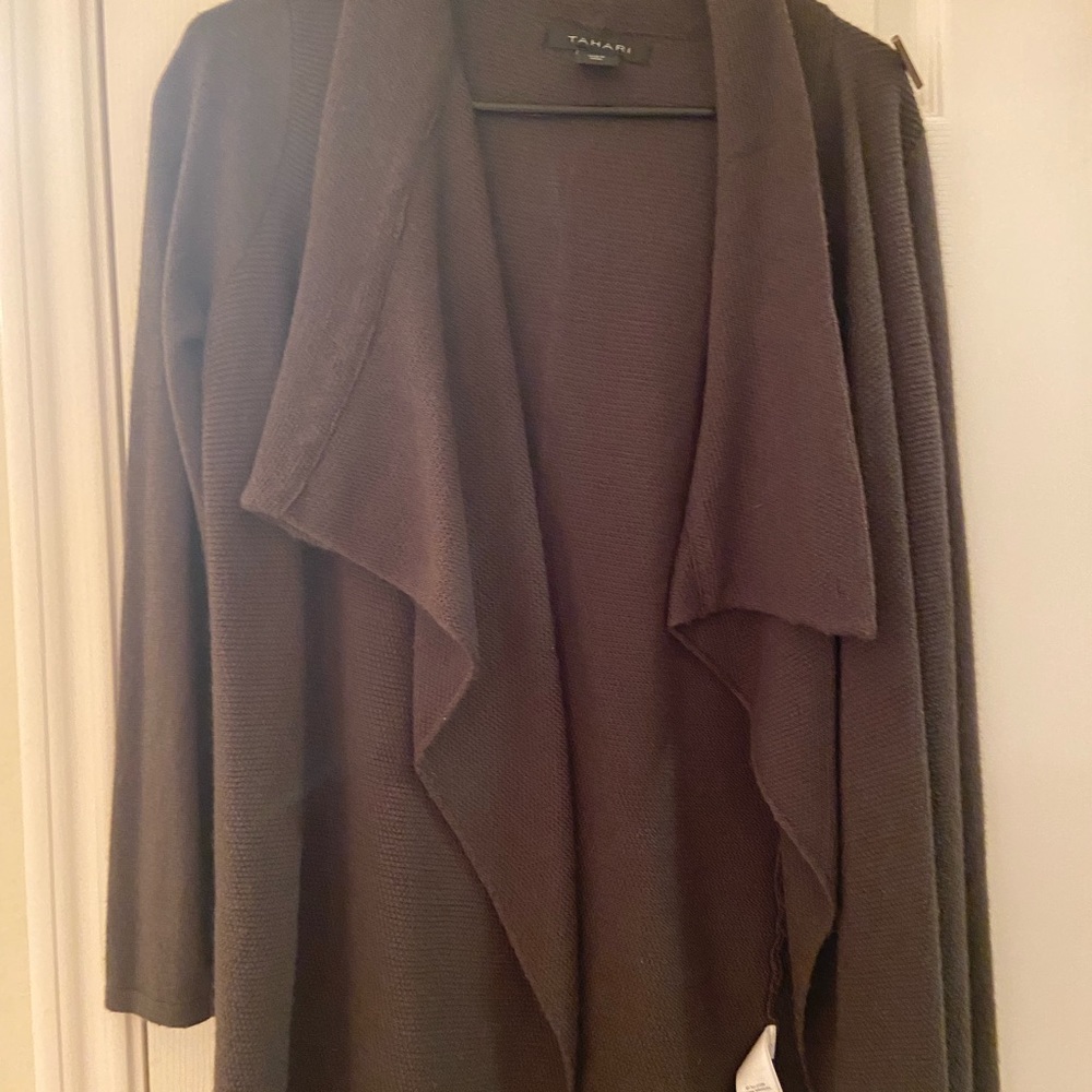 Tahari Top